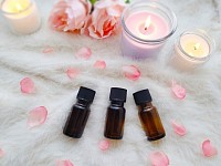 マッサージ　アロマ　トリートメント　プライベートサロン　サロン　癒し　疲労回復　エッセンシャルオイル