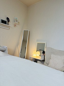 青森　青森市　アロマリラクゼーションサロン　LAVANDE  ラバンド　プライベートサロン　サロン内　サロン紹介　癒し　空間　アロマ　マッサージ　ベッド